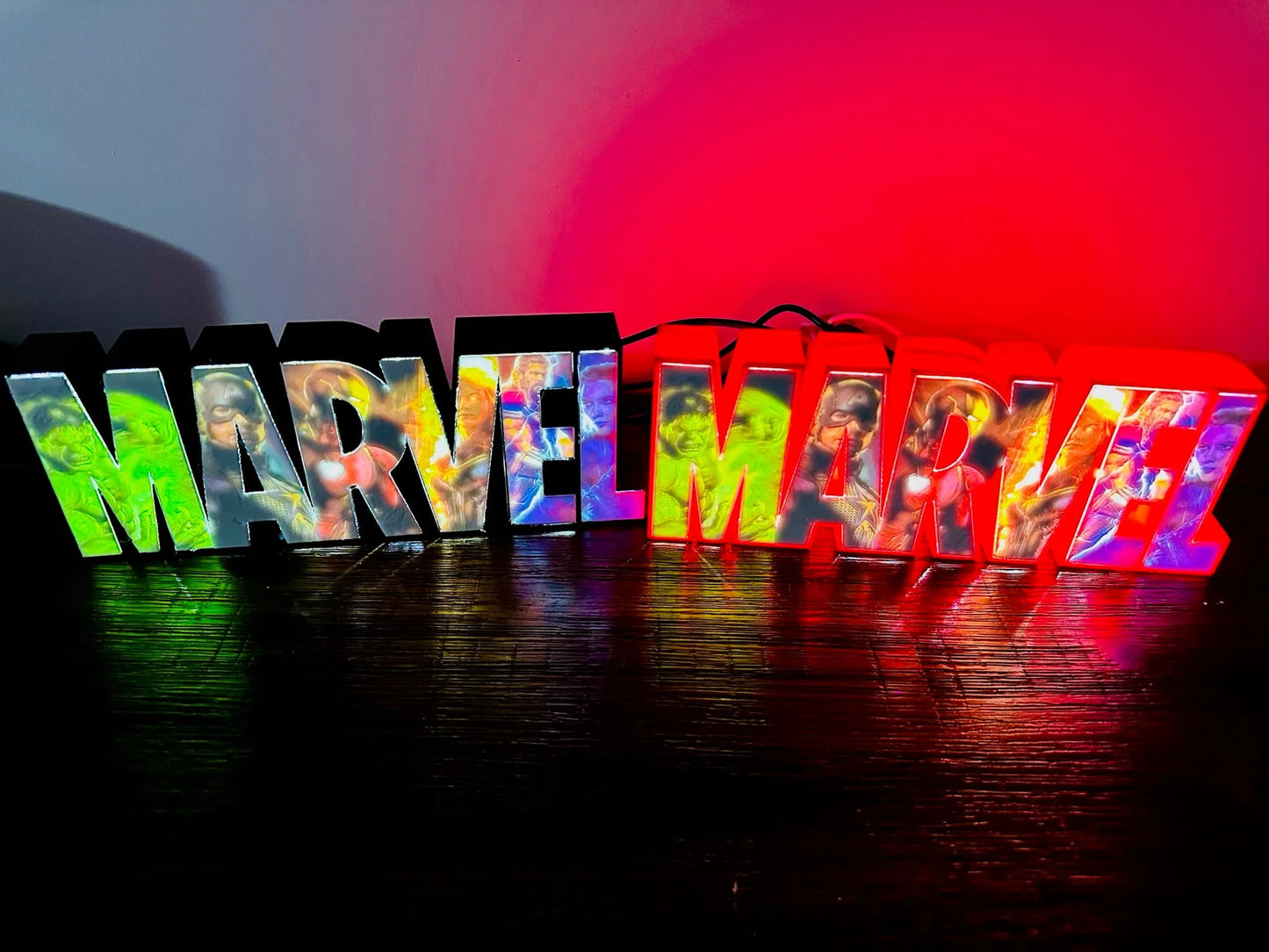 Marvel Light Up Full Colour Comic Art Logo - LED Lit, USB Powered Light Up Sign/Night Light/Wall Art - 25cm wide!