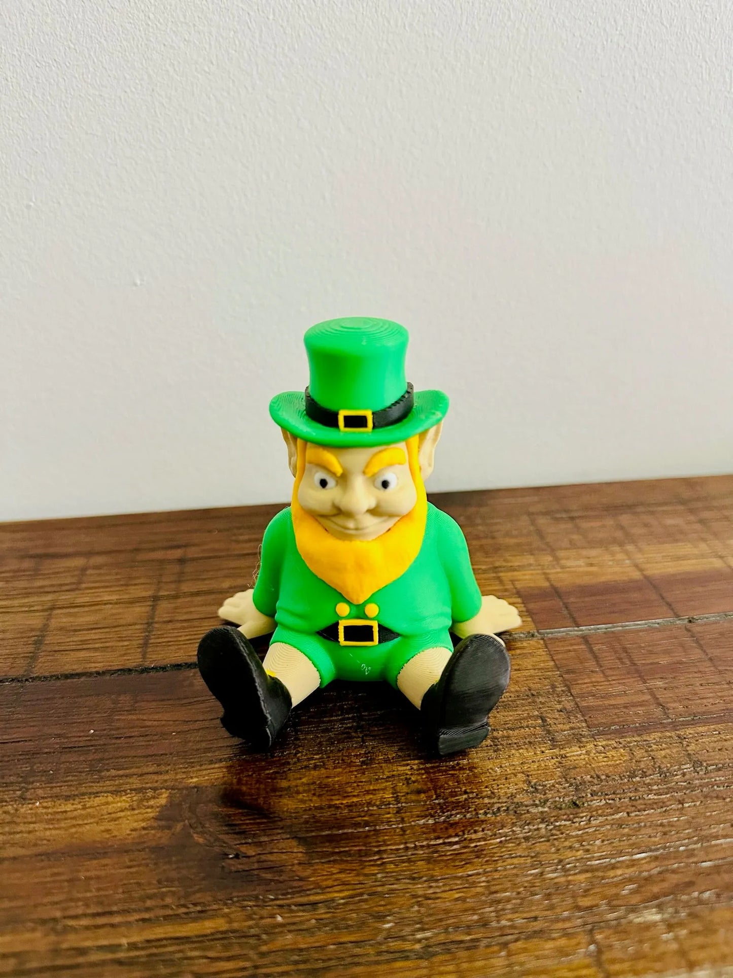 Magnetic Shoulder Leprechaun | Cute Irish Decoration, Lucky Charm for St. Patrick's Day, Whimsical Gift Idea & Fun Collectible - Michael's 3D World