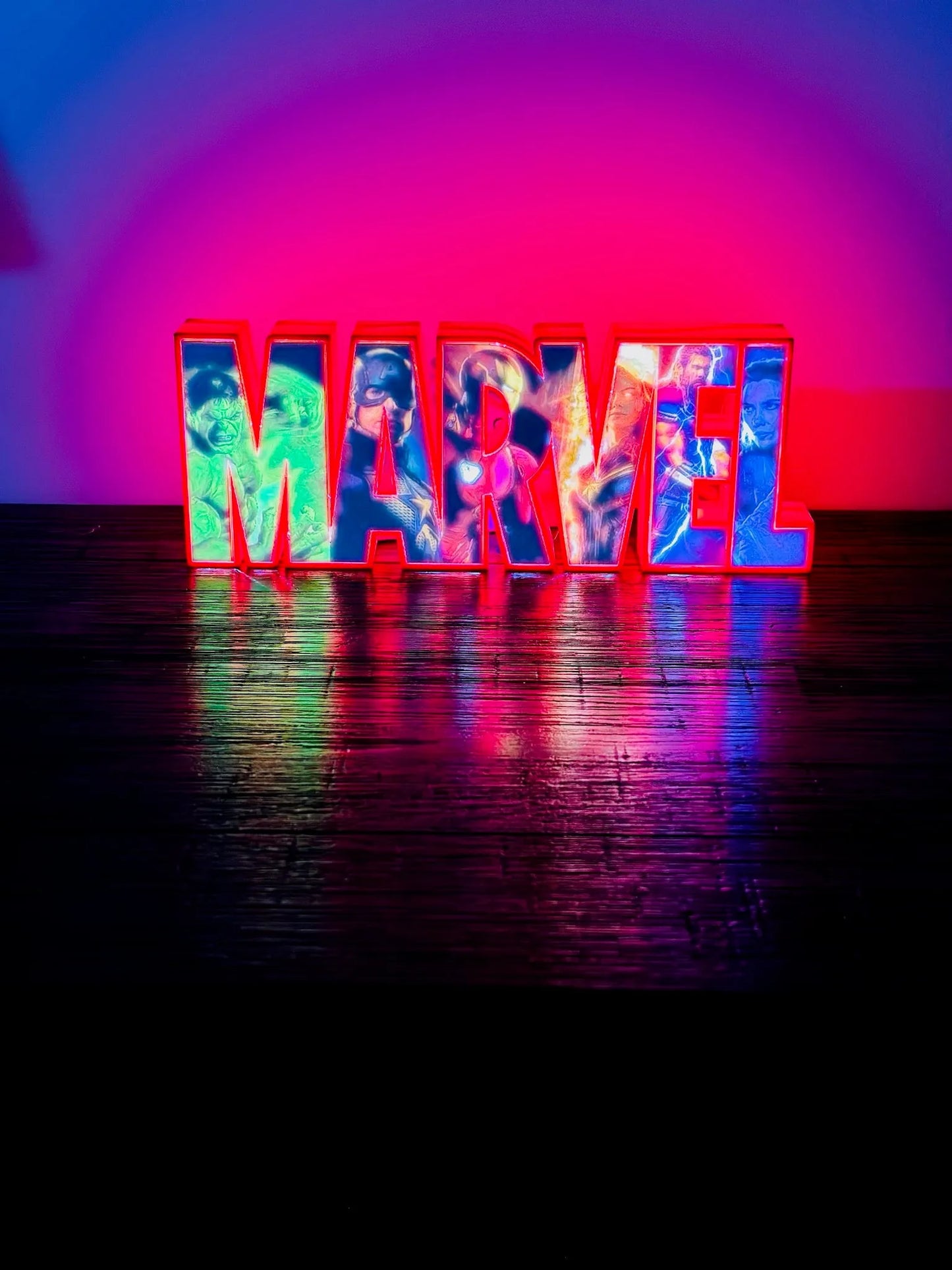 Marvel Light Up Full Colour Comic Art Logo - LED Lit, USB Powered Light Up Sign/Night Light/Wall Art - 25cm wide!