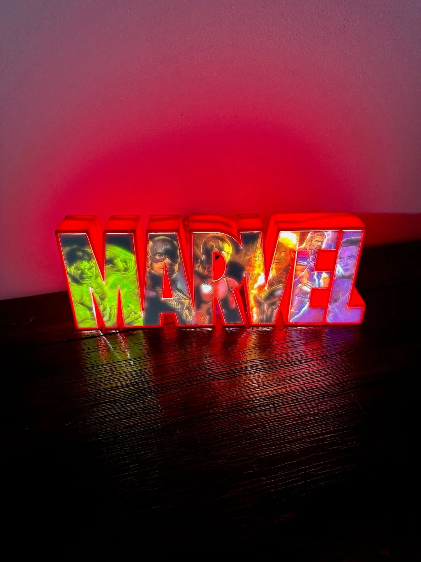 Marvel Light Up Full Colour Comic Art Logo - LED Lit, USB Powered Light Up Sign/Night Light/Wall Art - 25cm wide!