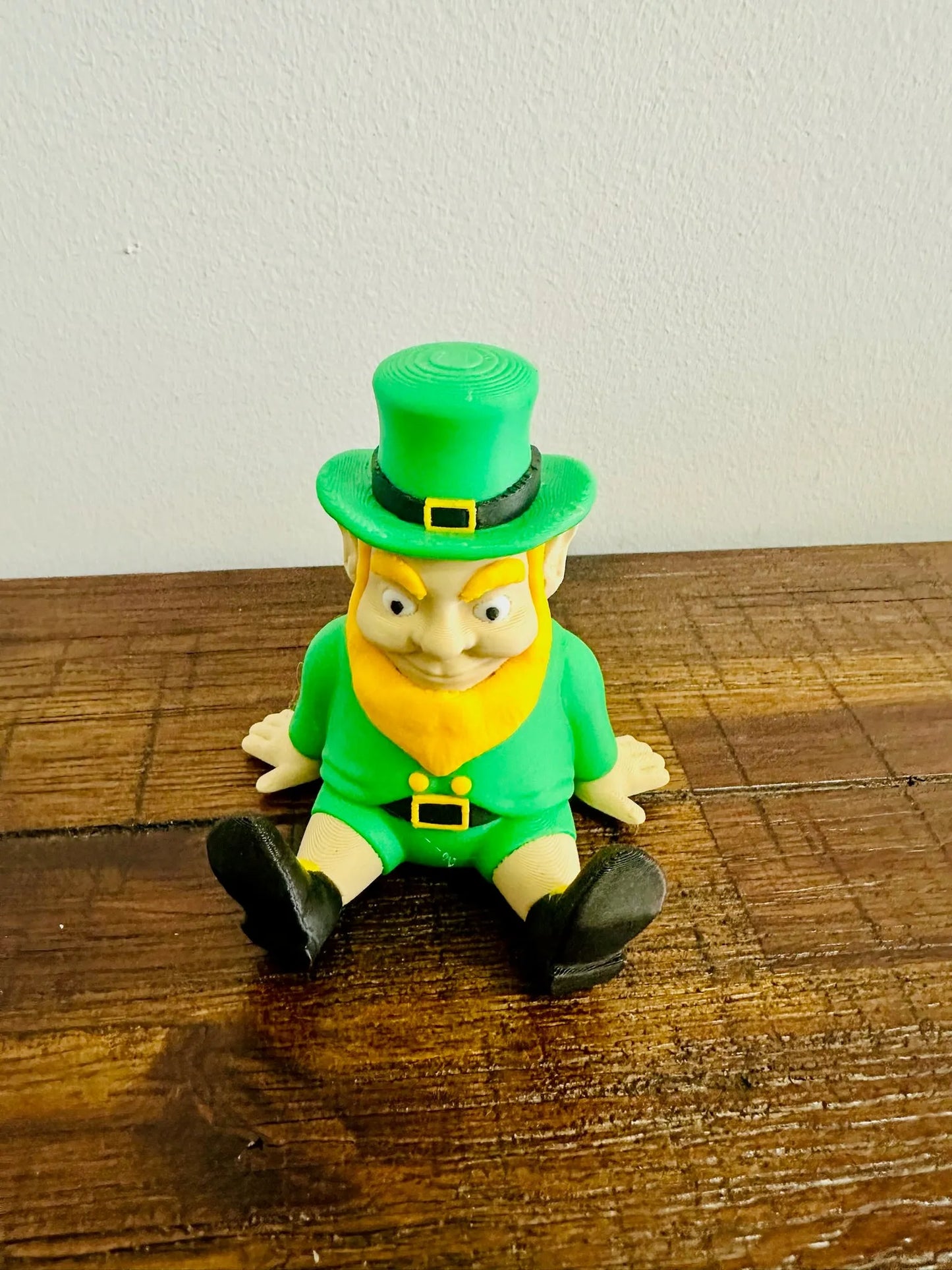 Magnetic Shoulder Leprechaun | Cute Irish Decoration, Lucky Charm for St. Patrick's Day, Whimsical Gift Idea & Fun Collectible - Michael's 3D World