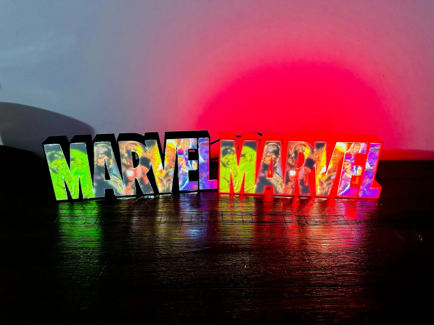 Marvel Light Up Full Colour Comic Art Logo - LED Lit, USB Powered Light Up Sign/Night Light/Wall Art - 25cm wide!