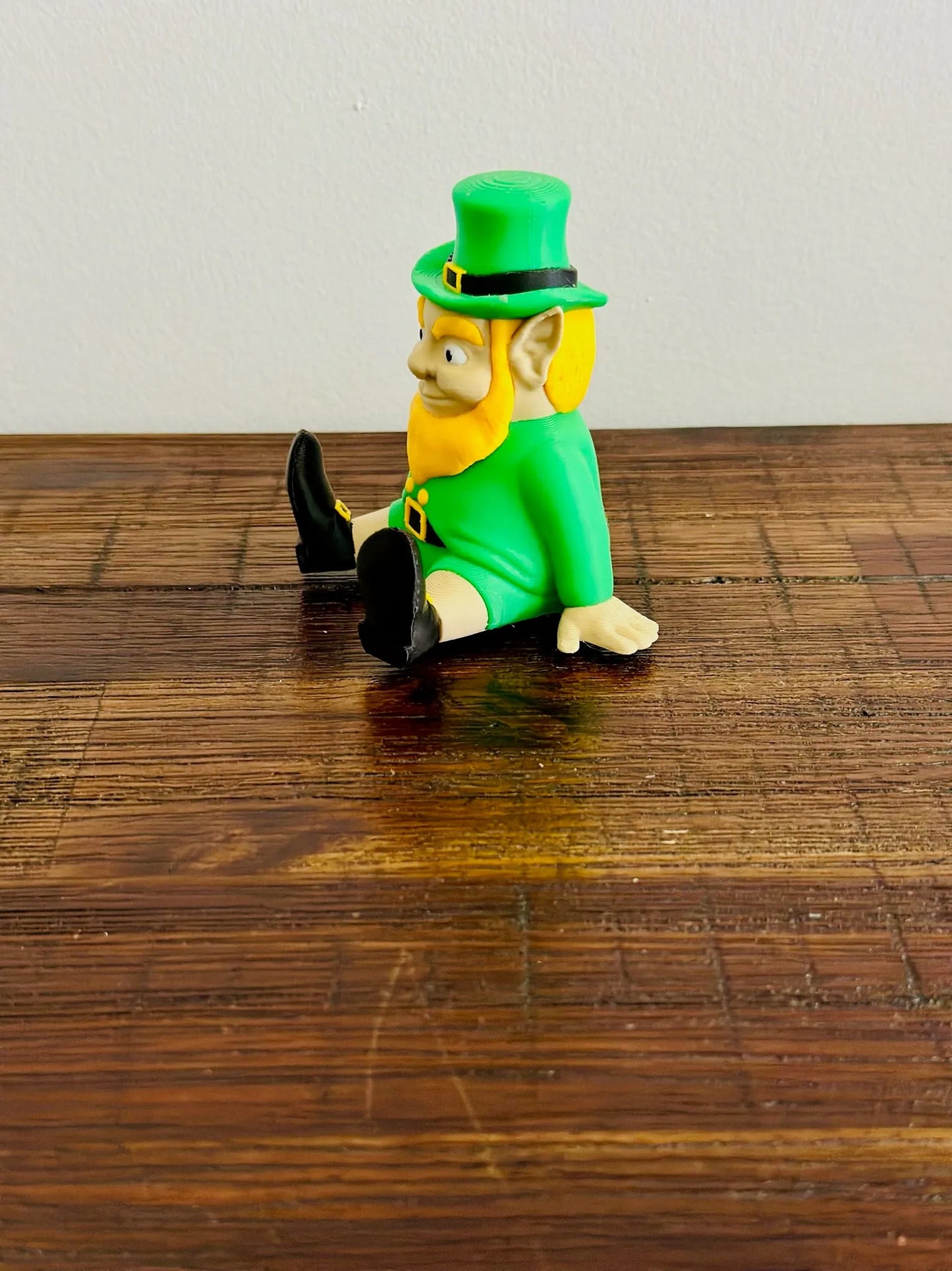 Magnetic Shoulder Leprechaun | Cute Irish Decoration, Lucky Charm for St. Patrick's Day, Whimsical Gift Idea & Fun Collectible - Michael's 3D World
