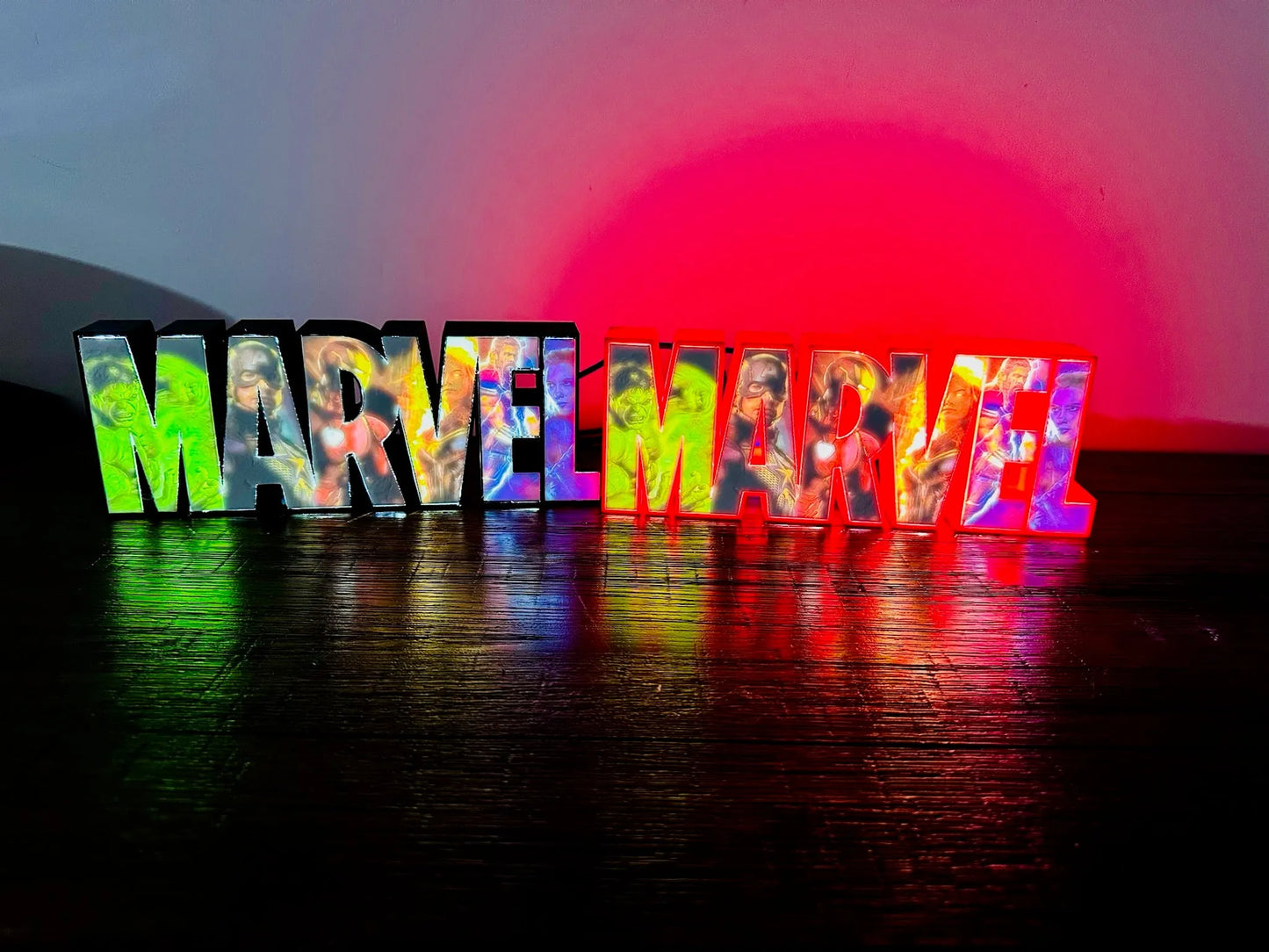 Marvel Light Up Full Colour Comic Art Logo - LED Lit, USB Powered Light Up Sign/Night Light/Wall Art - 25cm wide!