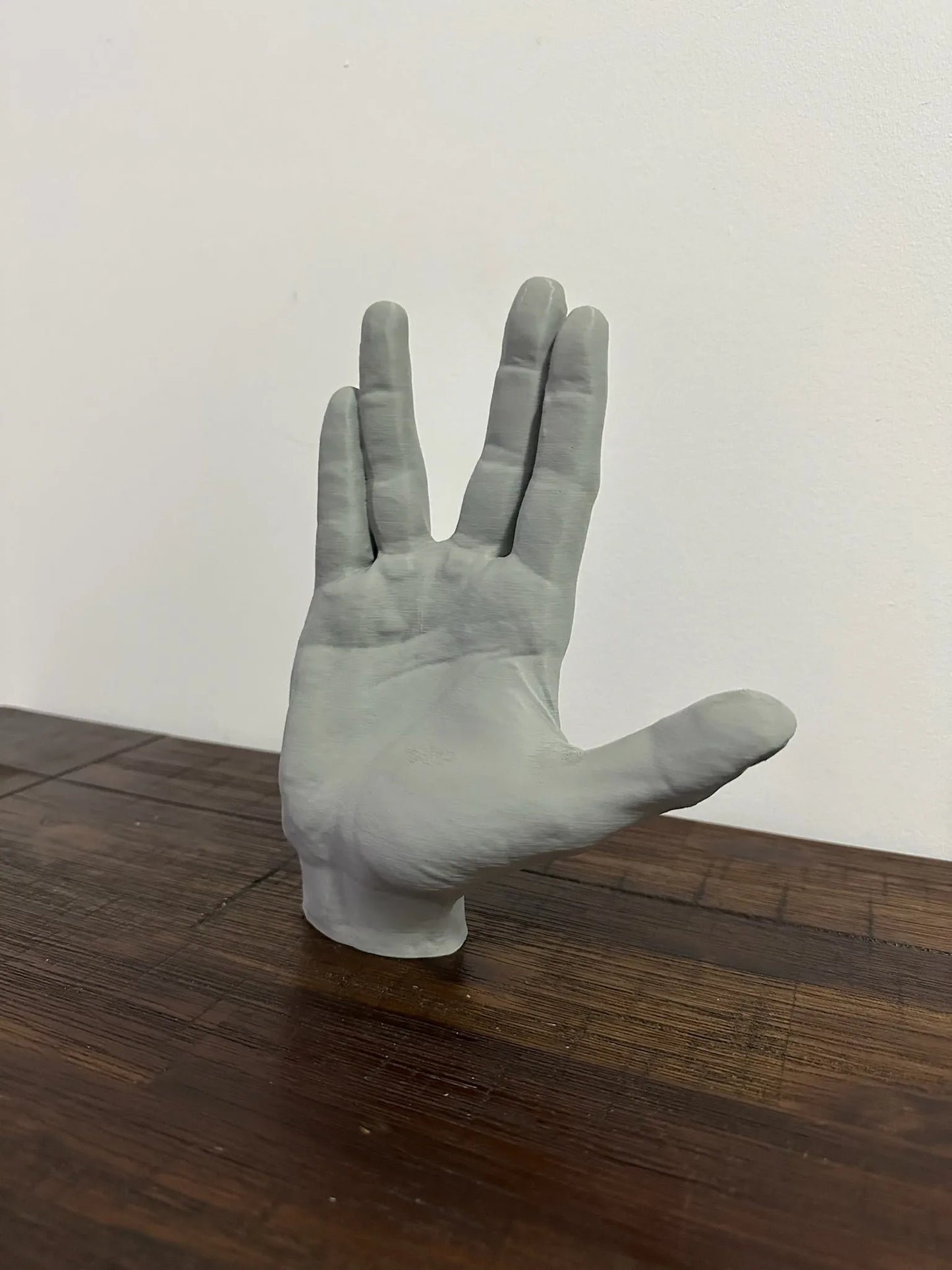 Spock Vulcan Salute Hand Pose Model - 20cm Tall - Michael's 3D World