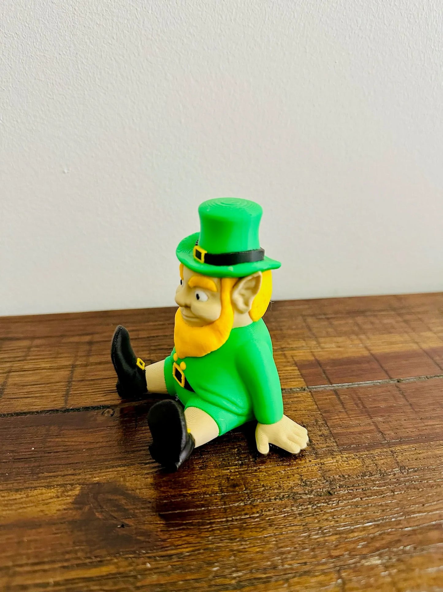 Magnetic Shoulder Leprechaun | Cute Irish Decoration, Lucky Charm for St. Patrick's Day, Whimsical Gift Idea & Fun Collectible - Michael's 3D World