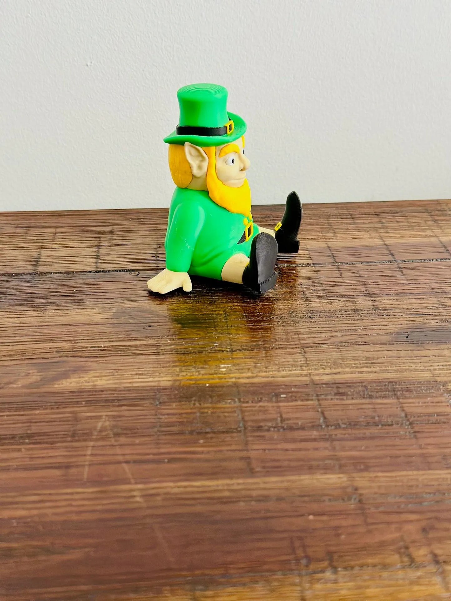Magnetic Shoulder Leprechaun | Cute Irish Decoration, Lucky Charm for St. Patrick's Day, Whimsical Gift Idea & Fun Collectible - Michael's 3D World