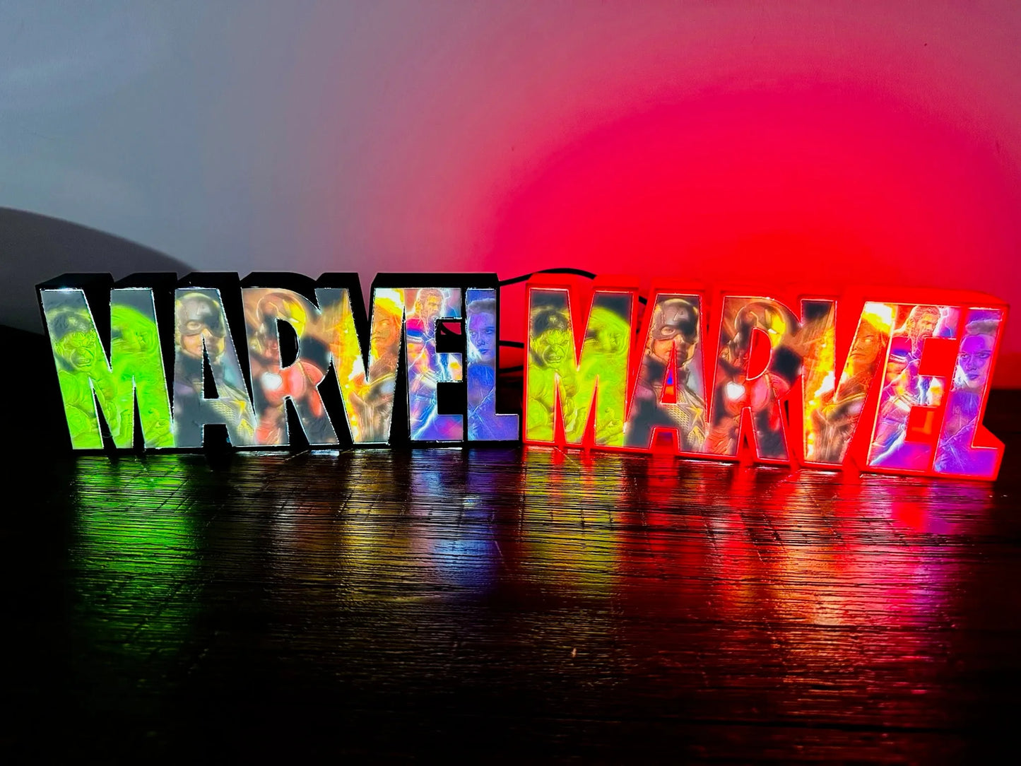 Marvel Light Up Full Colour Comic Art Logo - LED Lit, USB Powered Light Up Sign/Night Light/Wall Art - 25cm wide!