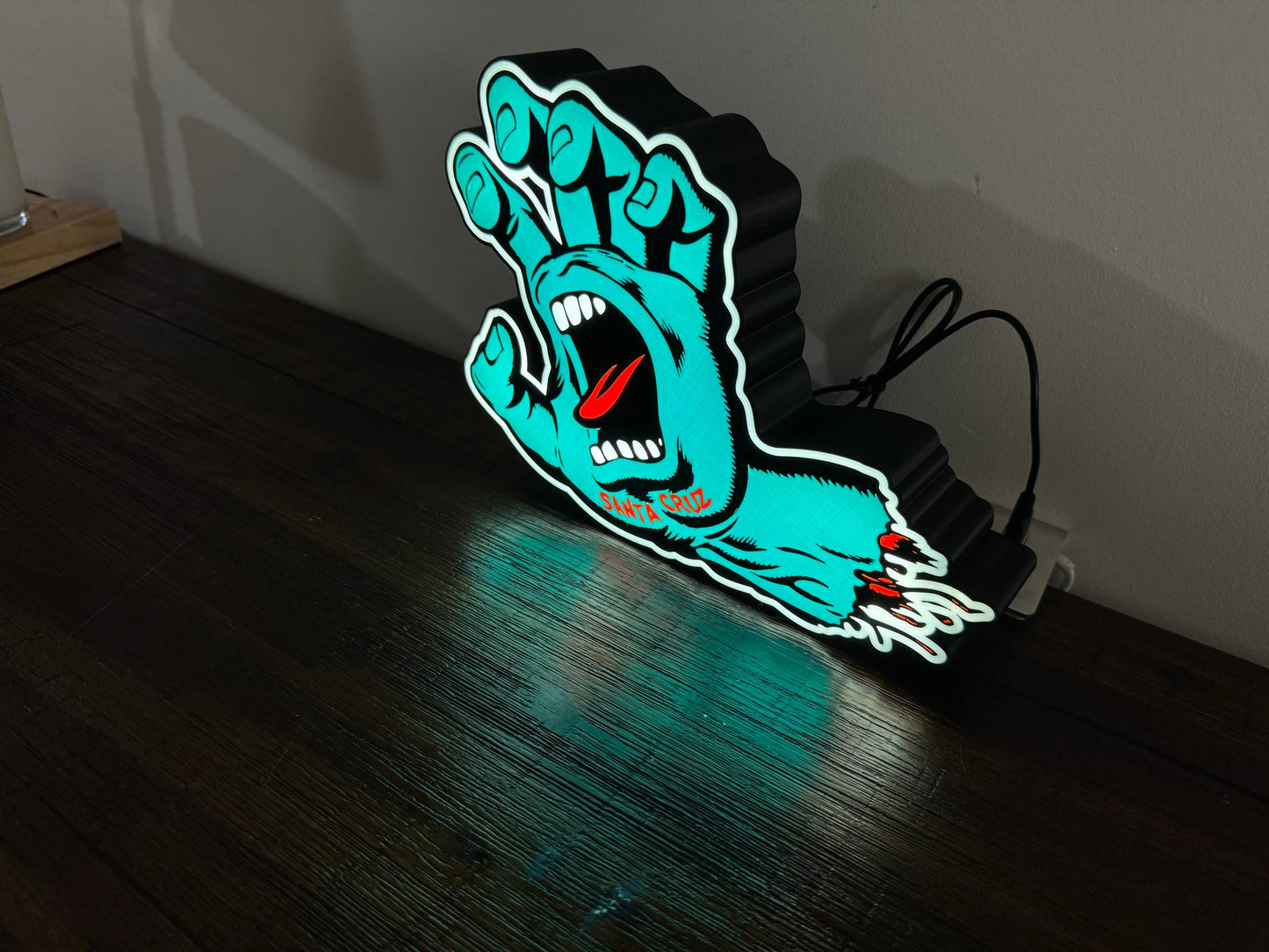 Santa Cruz - Light Up Logo - Screaming Hand - USB Powered