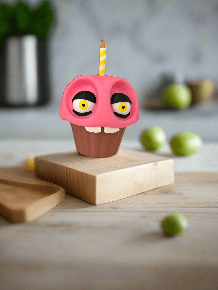 FNAF: Five Nights at Freddy’s: Cupcake Decoration! Plastic Figurine! - Michael's 3D World