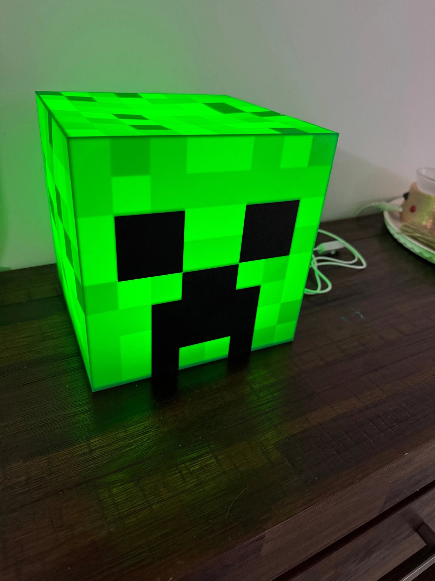 Minecraft: Creeper Cube - Light up Cube - LED Display/Nightlight