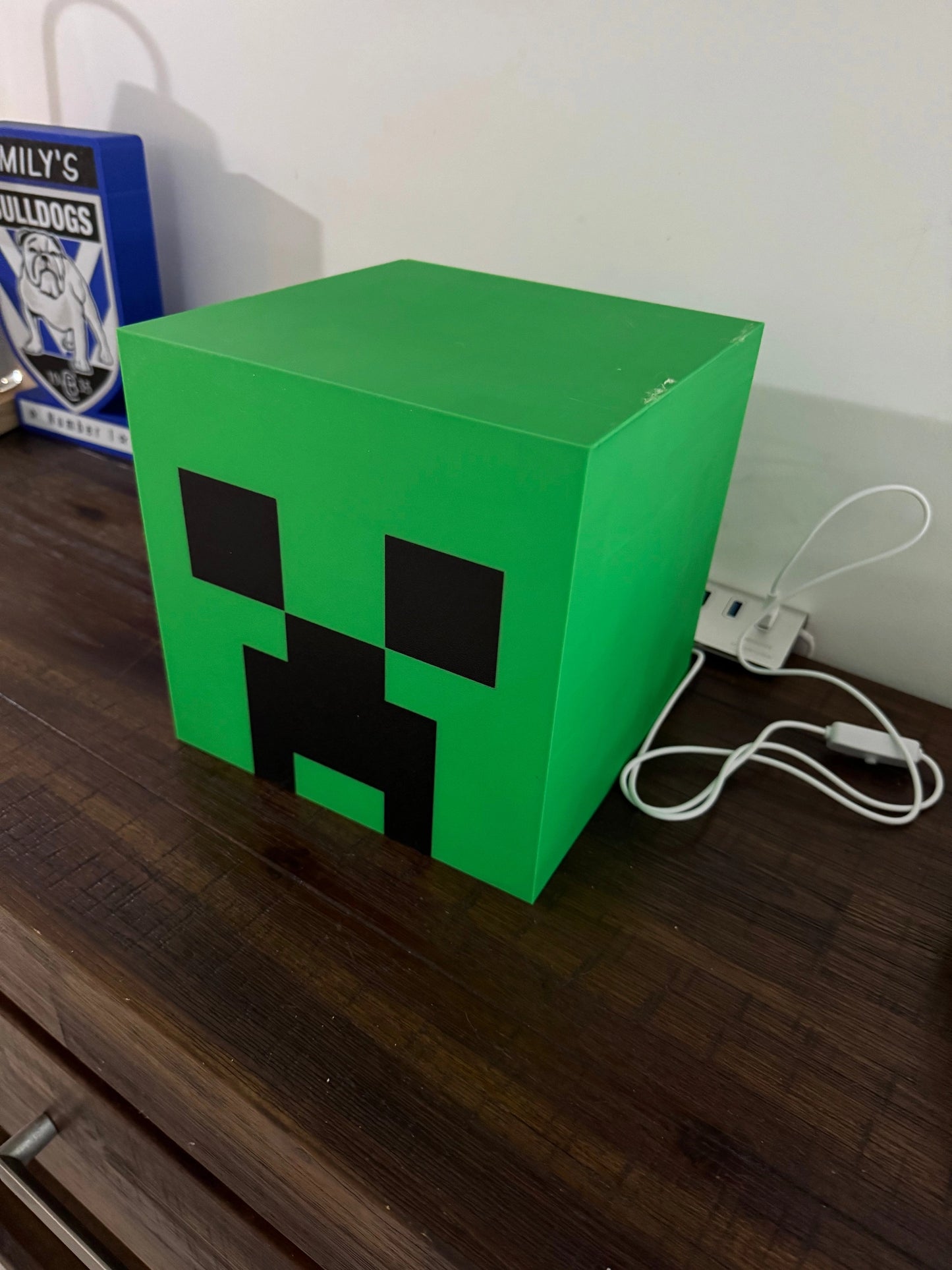 Minecraft: Creeper Cube - Light up Cube - LED Display/Nightlight
