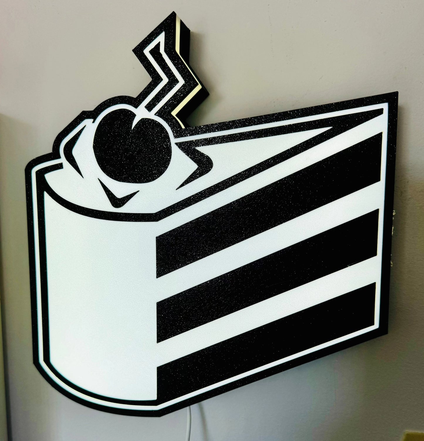 The cake is a lie! But this portal light isnt! - Michael's 3D World