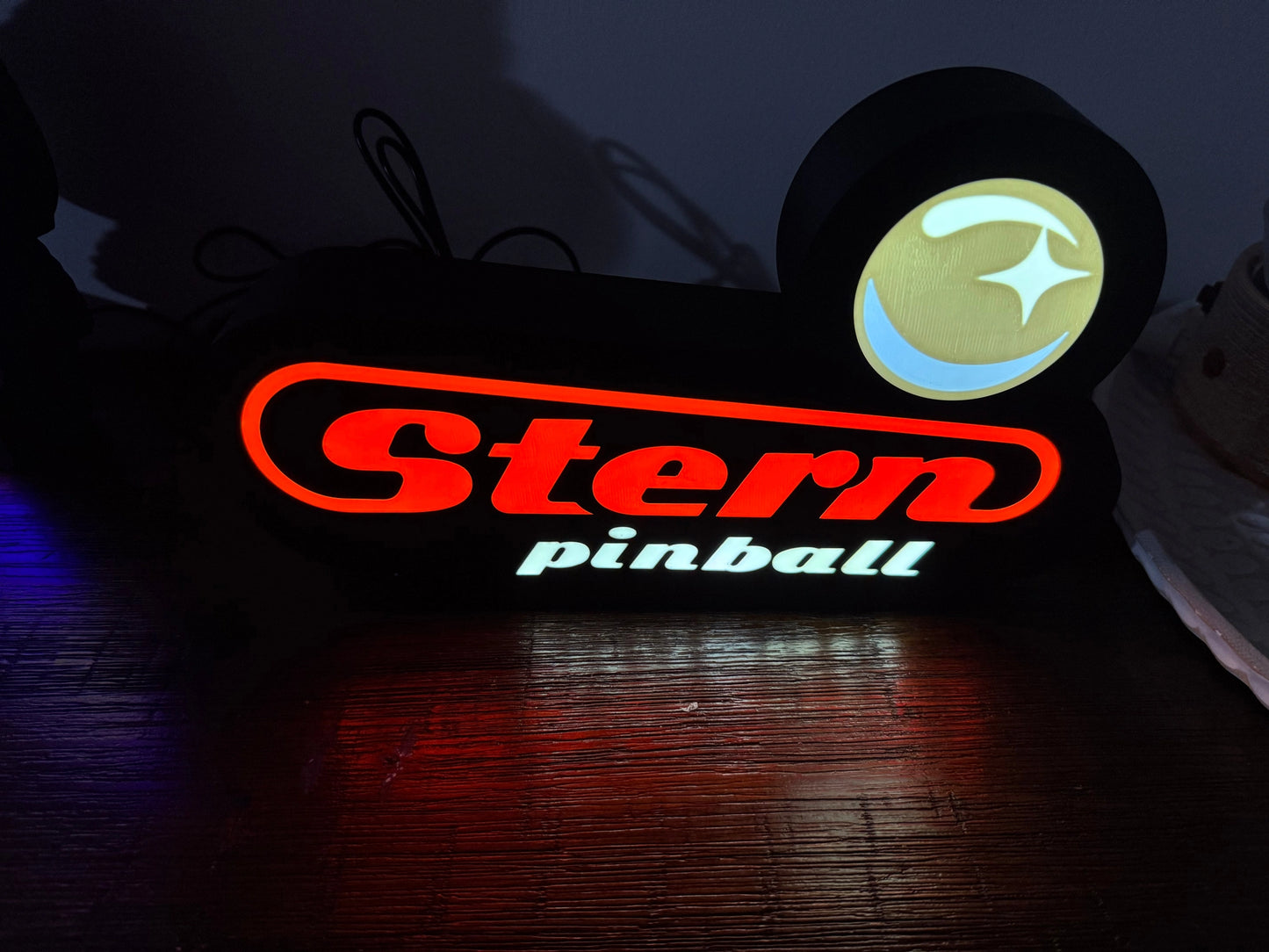 Stern Pinball Logo LED Sign, USB-Powered Night Light: Red & Silver USB Powered Sign