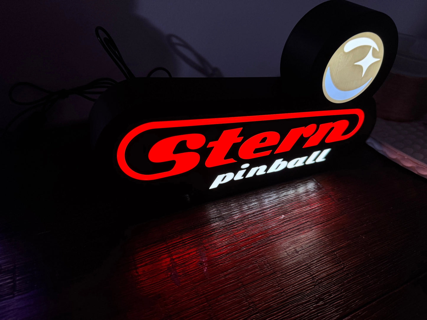Stern Pinball Logo LED Sign, USB-Powered Night Light: Red & Silver USB Powered Sign