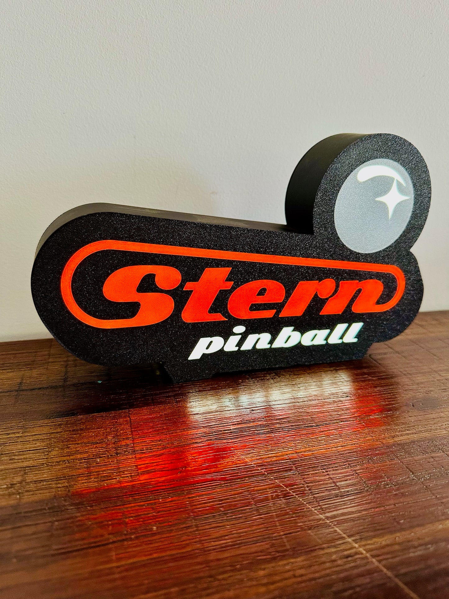 Stern Pinball Logo LED Sign, USB-Powered Night Light: Red & Silver USB Powered Sign