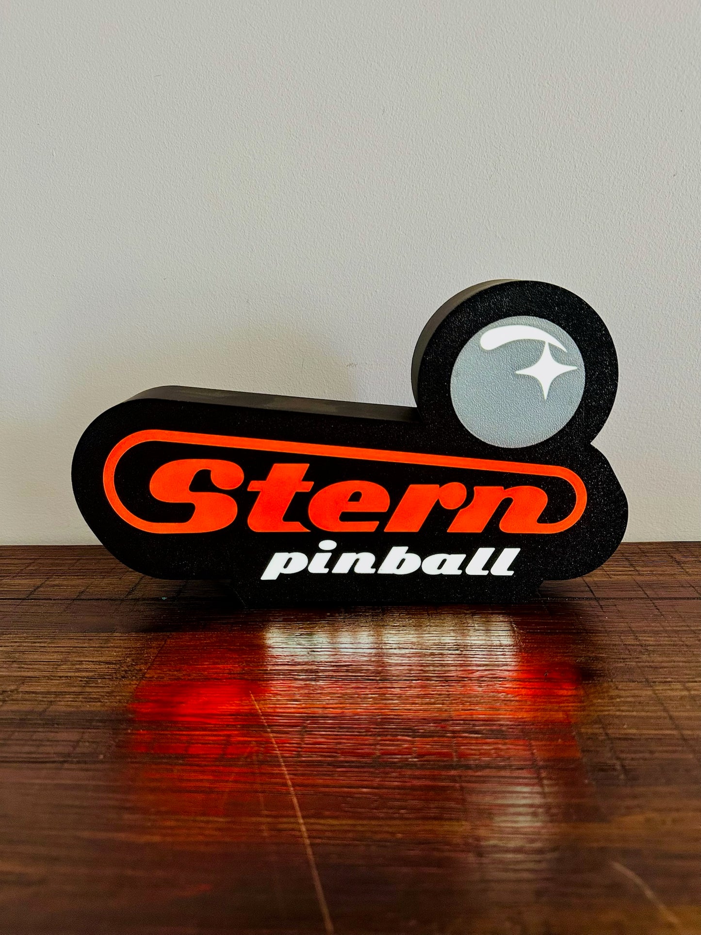 Stern Pinball Logo LED Sign, USB-Powered Night Light: Red & Silver USB Powered Sign