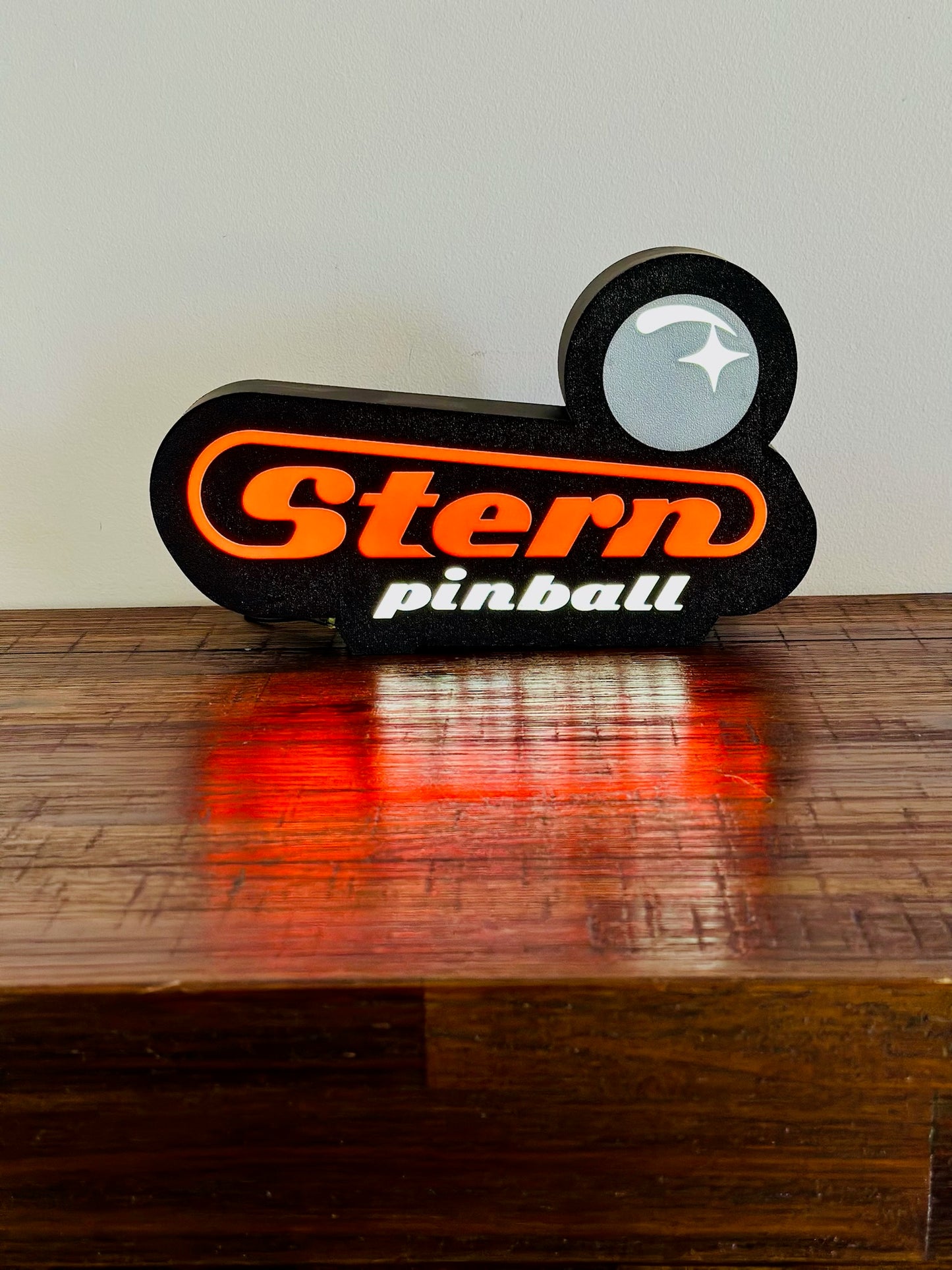 Stern Pinball Logo LED Sign, USB-Powered Night Light: Red & Silver USB Powered Sign