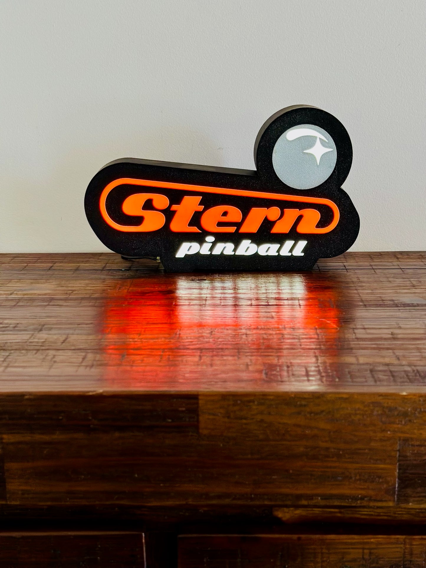 Stern Pinball Logo LED Sign, USB-Powered Night Light: Red & Silver USB Powered Sign