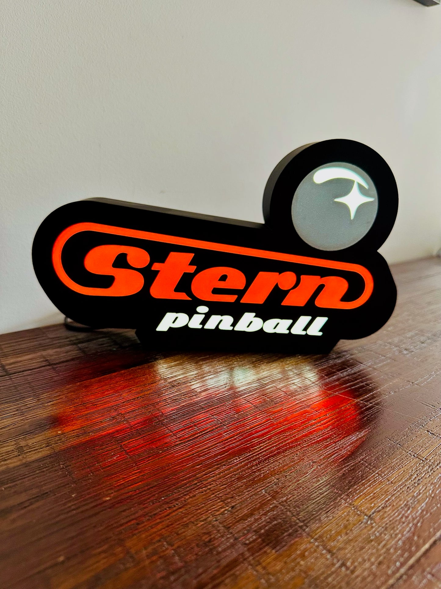 Stern Pinball Logo LED Sign, USB-Powered Night Light: Red & Silver USB Powered Sign