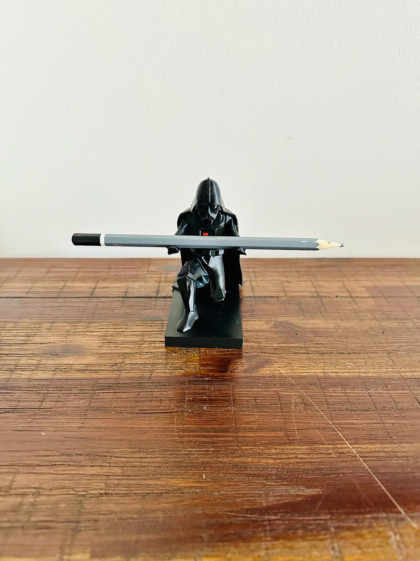 Kneeling Darth Vader - Pen Holder - The Force at Your Desk! 🖋️