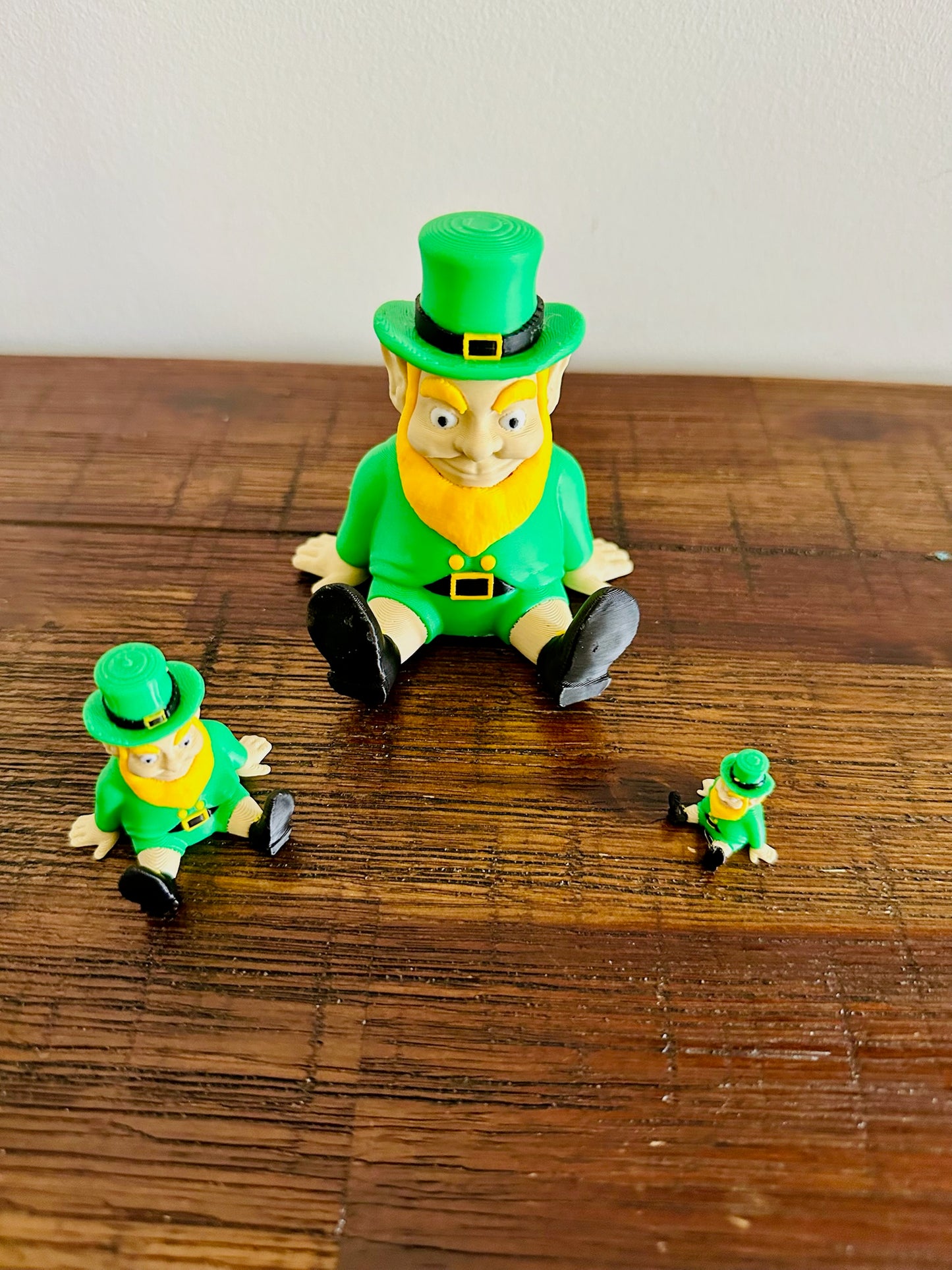 Magnetic Shoulder Leprechaun | Cute Irish Decoration, Lucky Charm for St. Patrick's Day, Whimsical Gift Idea & Fun Collectible