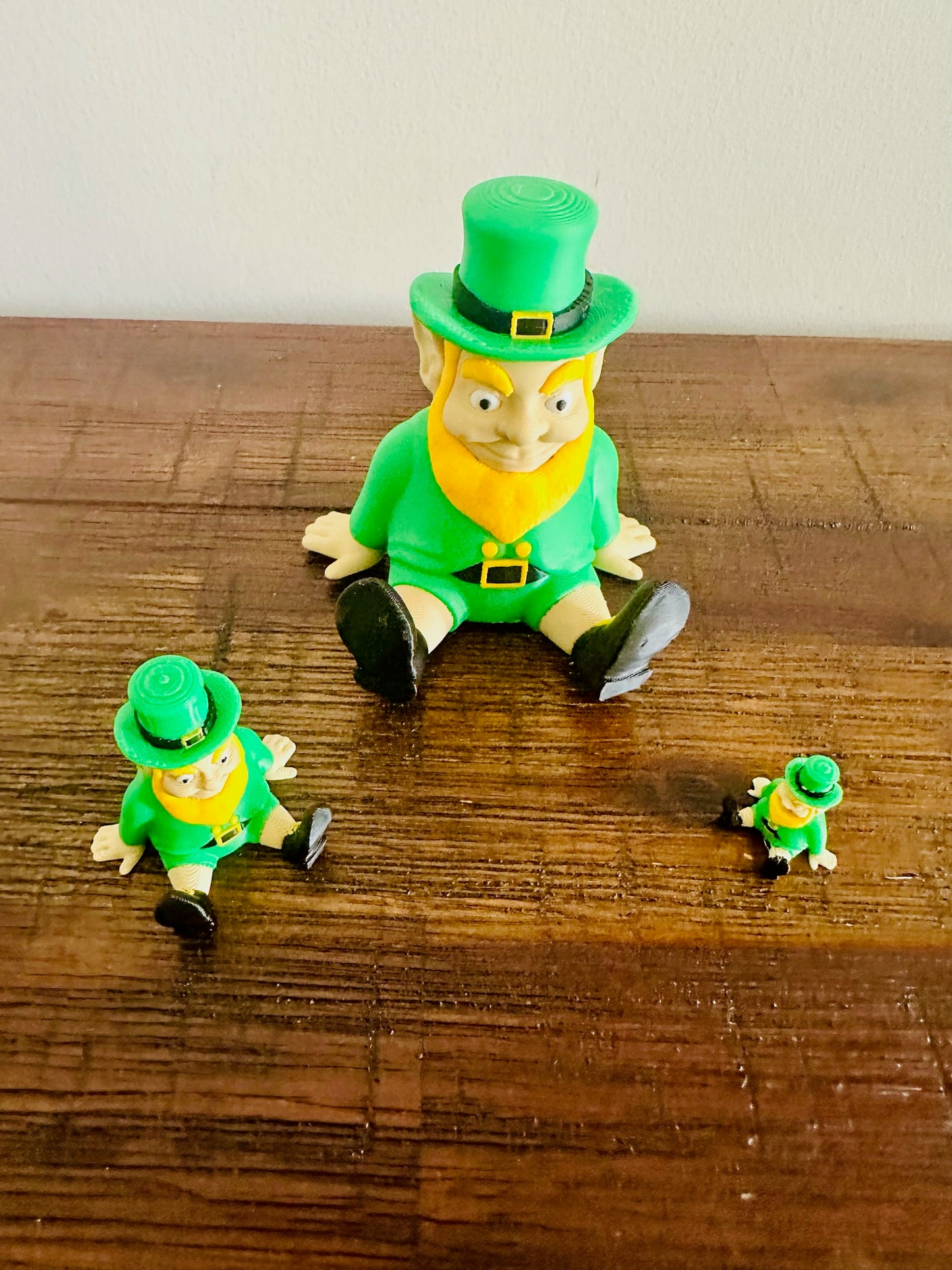 Magnetic Shoulder Leprechaun | Cute Irish Decoration, Lucky Charm for St. Patrick's Day, Whimsical Gift Idea & Fun Collectible