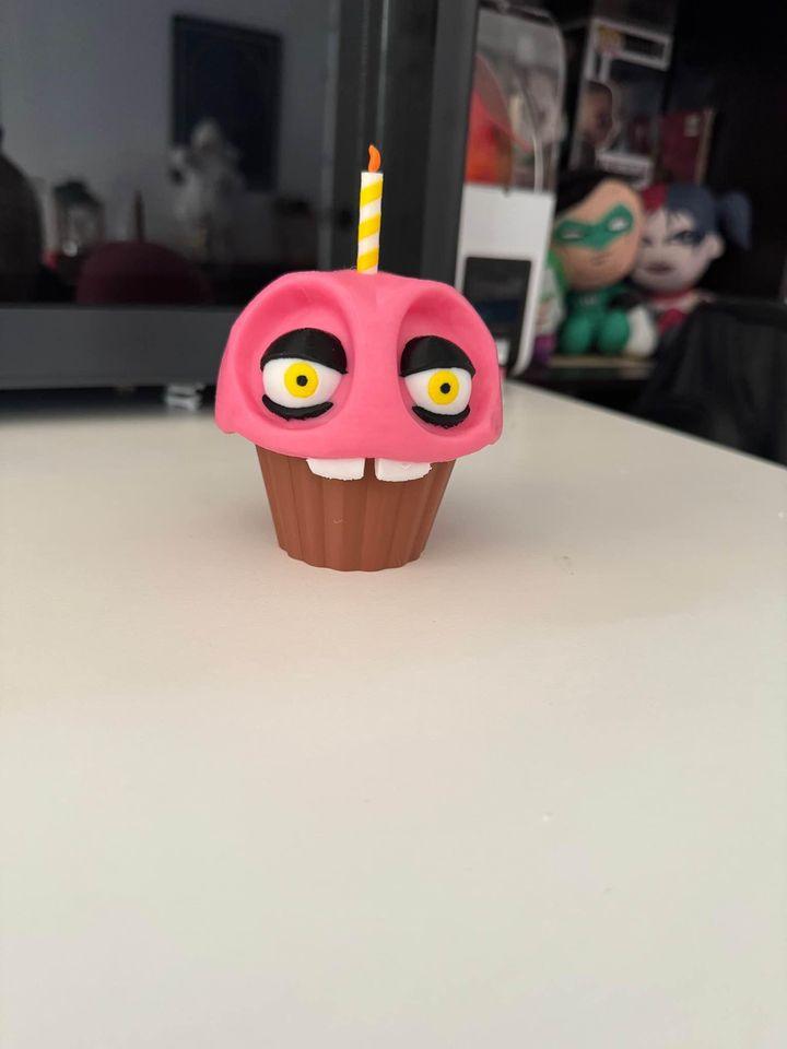 FNAF: Five Nights at Freddy’s: Cupcake Decoration! Plastic Figurine! - Michael's 3D World