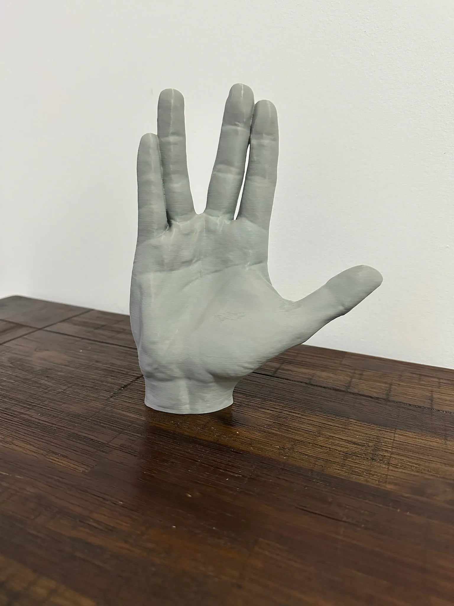Spock Vulcan Salute Hand Pose Model - 20cm Tall - Michael's 3D World