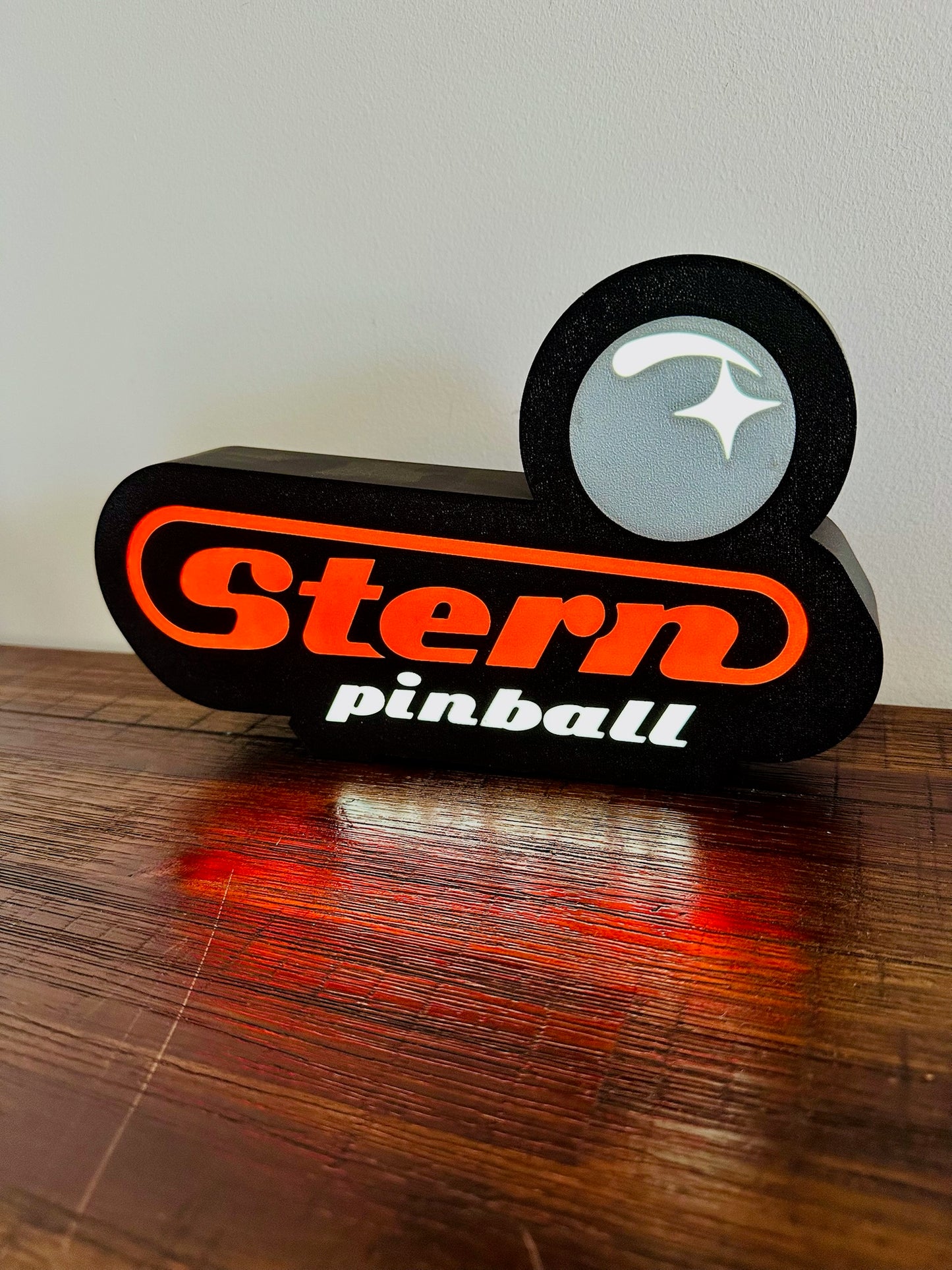 Stern Pinball Logo LED Sign, USB-Powered Night Light: Red & Silver USB Powered Sign