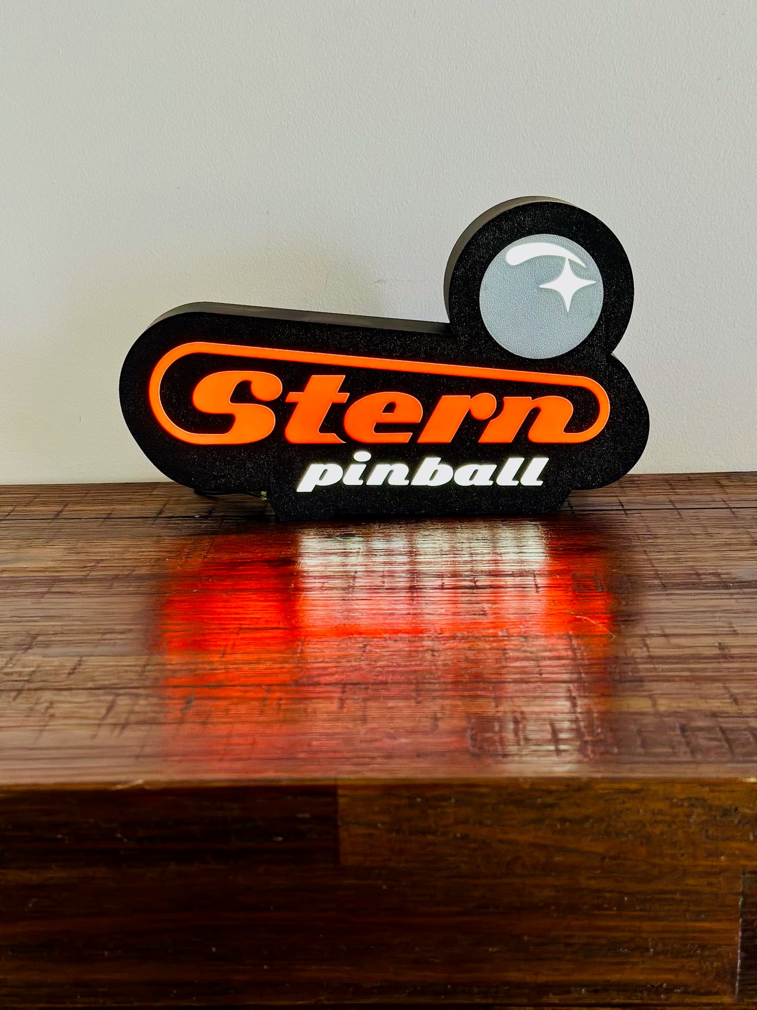 Stern Pinball Logo LED Sign, USB-Powered Night Light: Red & Silver USB Powered Sign