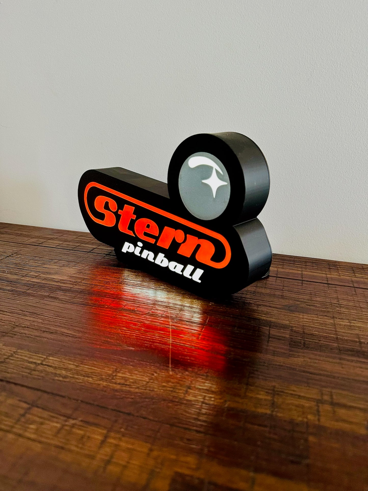 Stern Pinball Logo LED Sign, USB-Powered Night Light: Red & Silver USB Powered Sign