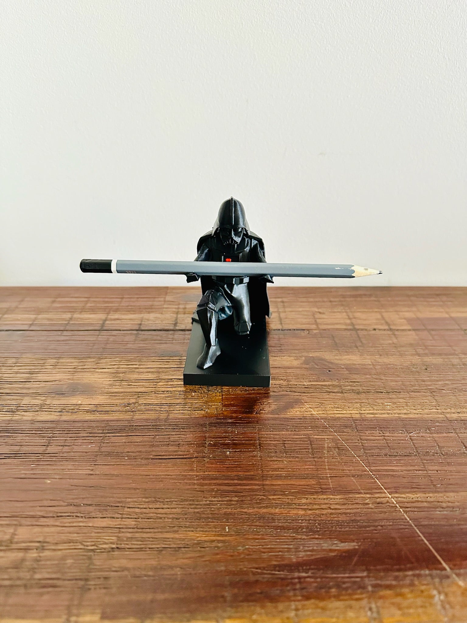 Kneeling Darth Vader - Pen Holder - The Force at Your Desk! 🖋️