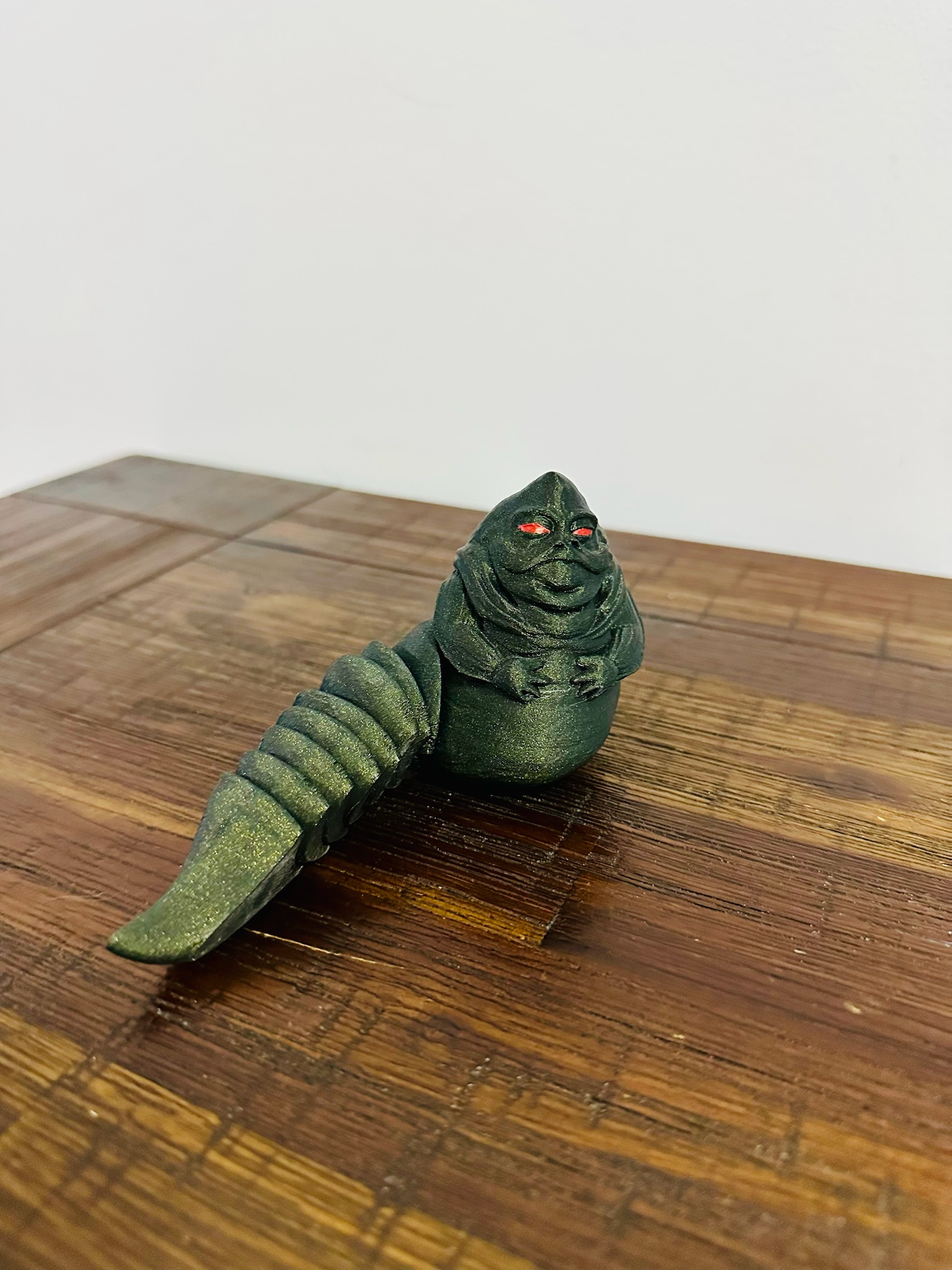 Star Wars: Articulated Jabba The Hutt Figurine with Red Eyes | StarWars Decoration & Fidget Toy for Collectors and Fans