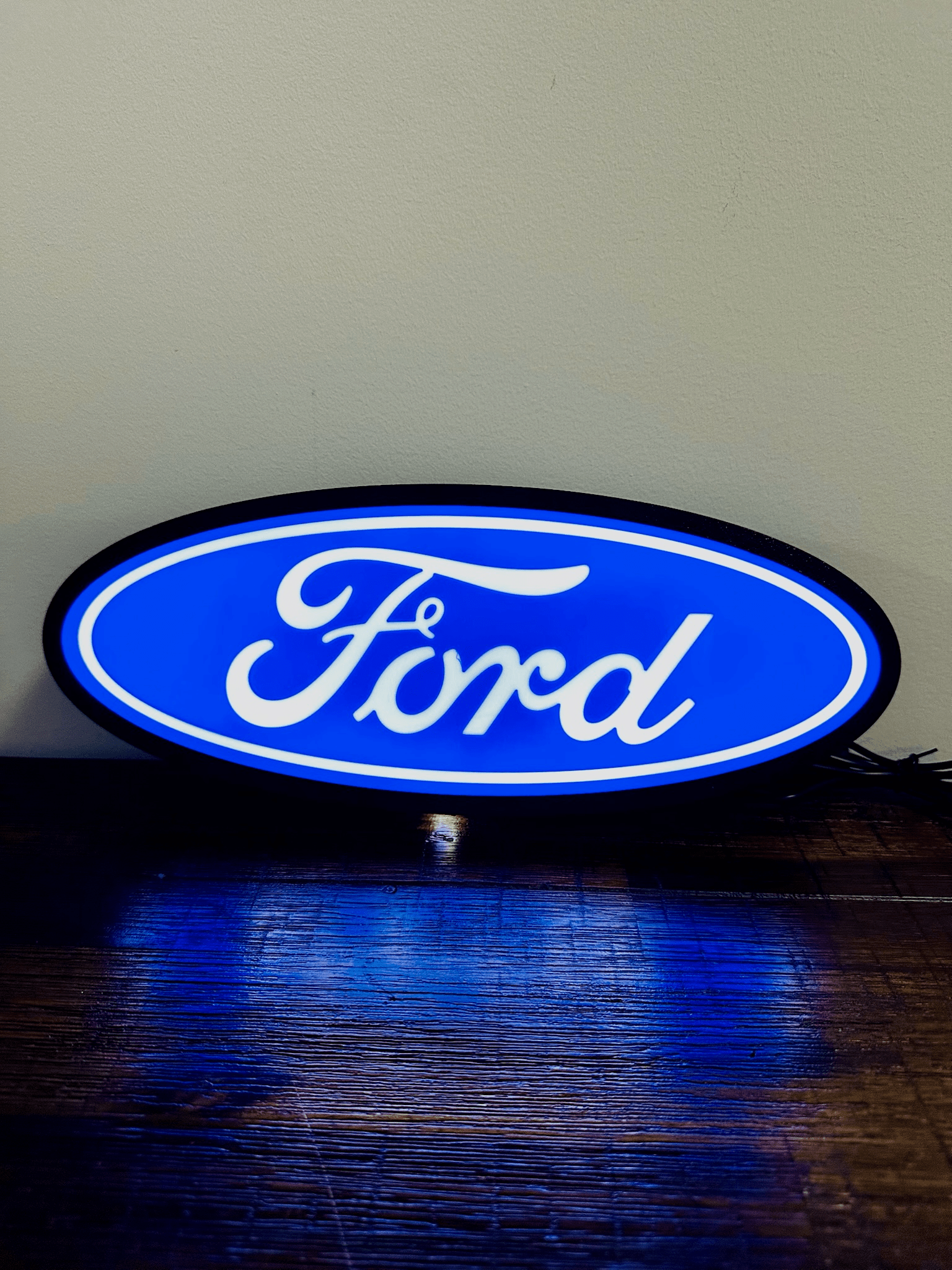 Ford Oval Logo - Light up sign - USB Powered