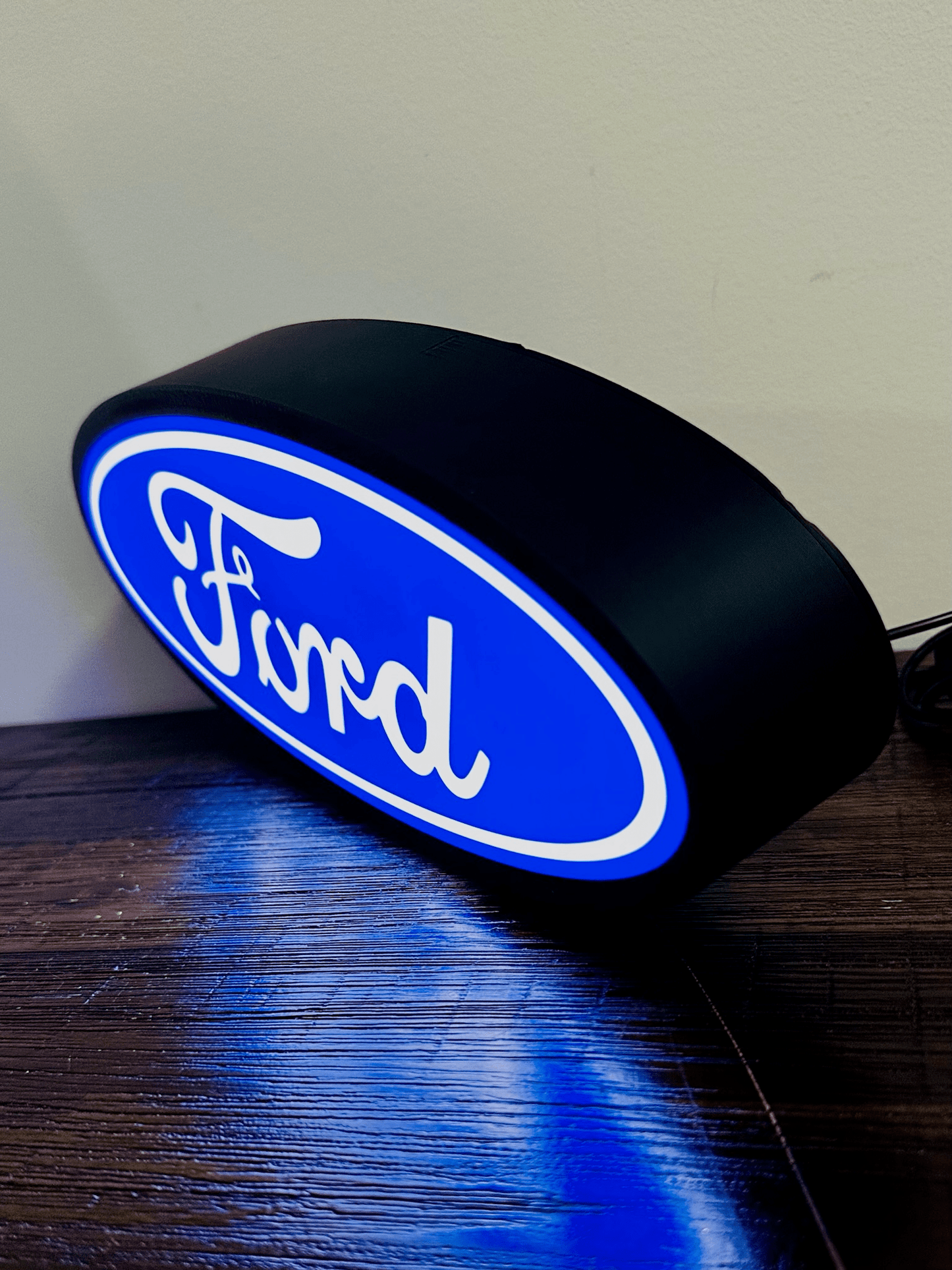 Ford Oval Logo - Light up sign - USB Powered