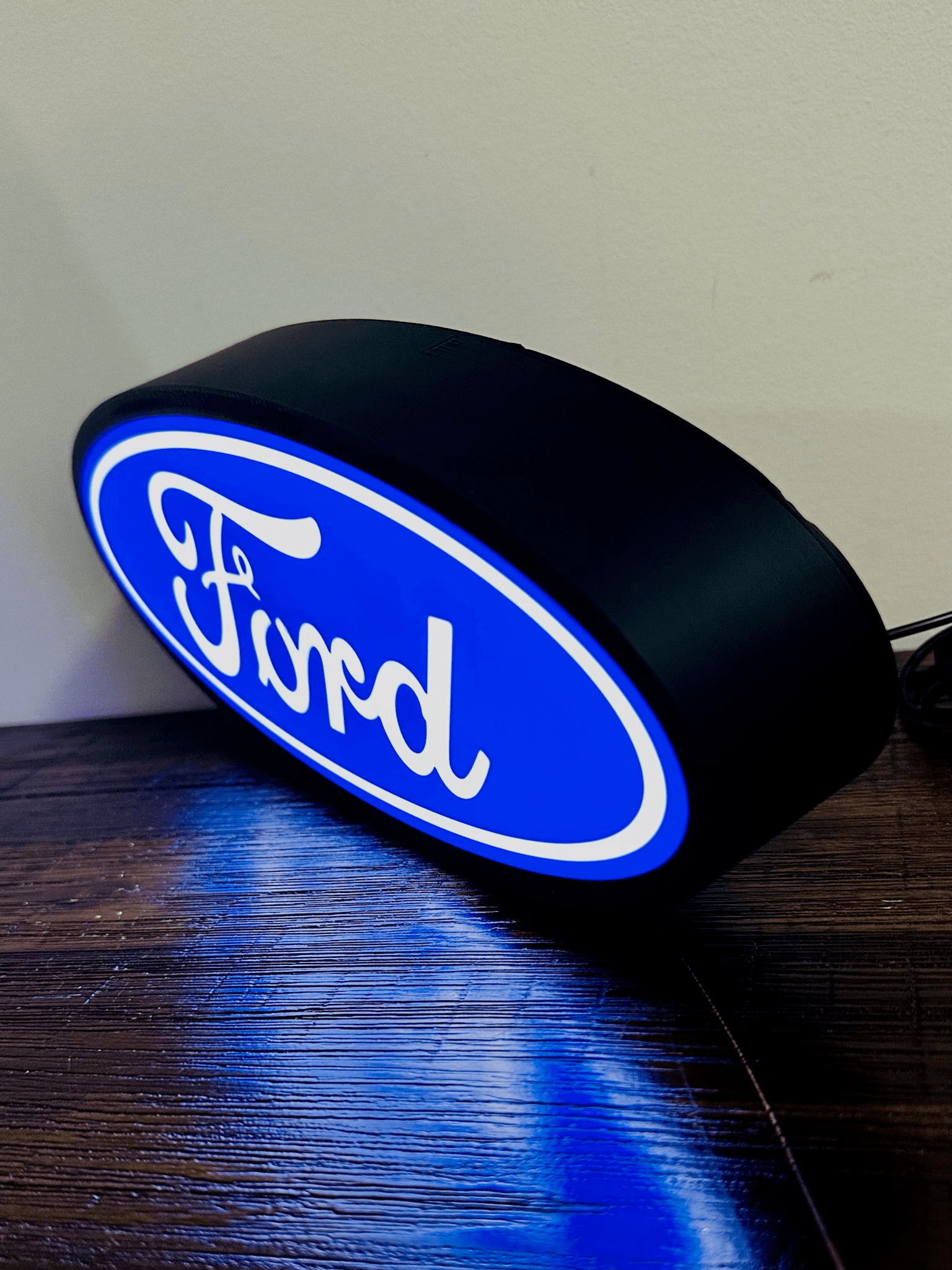 Ford Oval Logo - Light up sign - USB Powered