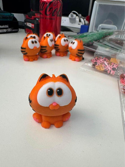Miniature Baby Garfield! Stands about 5cm tall, solid plastic, very detailed. Unique Gift Idea! - Michael's 3D World