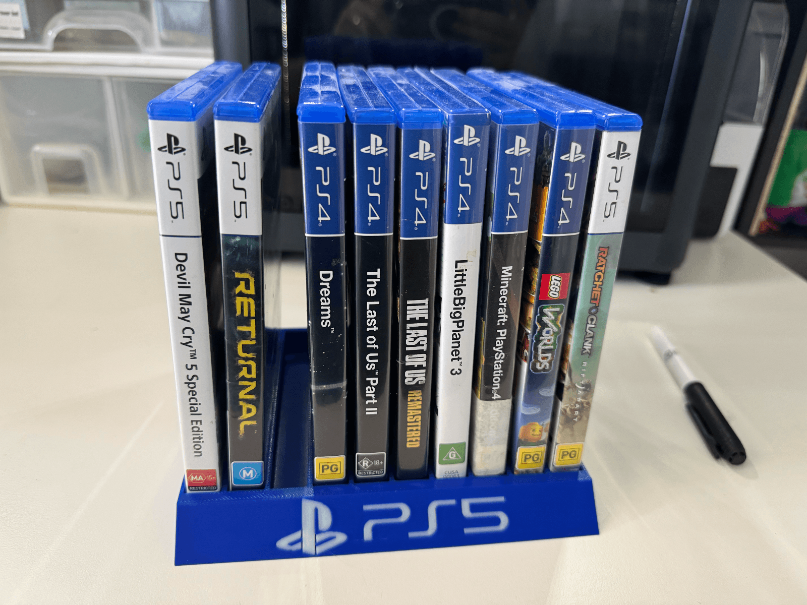 Sony Playstation PS4/PS5 - Game Case Holder / Stand - Holds 10 Game Cases - Michael's 3D World